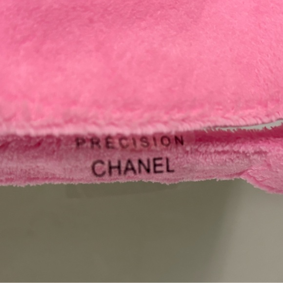 LOW START CHANEL Precision Crossbody Bag - Picture 5 of 7
